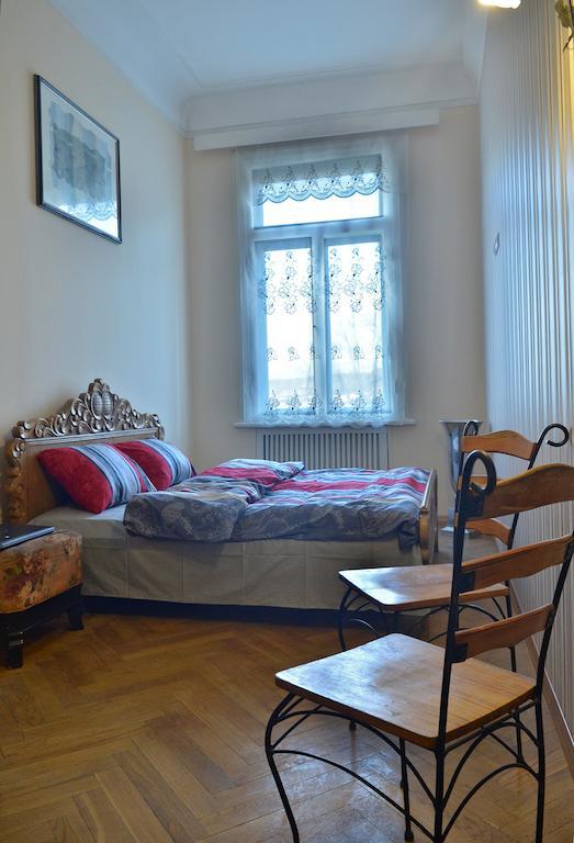 Griboedov Hostel & Suites Tbilisi ห้อง รูปภาพ