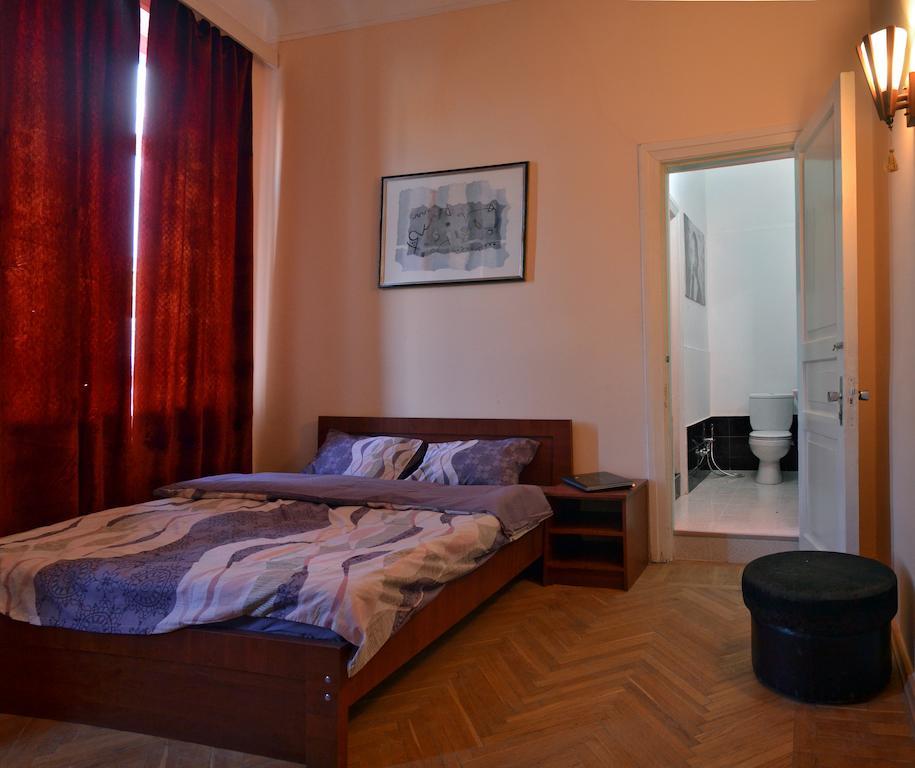 Griboedov Hostel & Suites Tbilisi ห้อง รูปภาพ