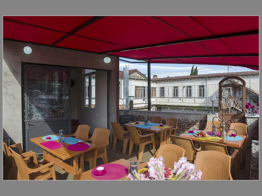 Griboedov Hostel & Suites Tbilisi ภายนอก รูปภาพ