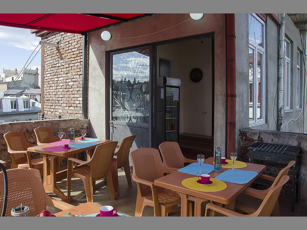 Griboedov Hostel & Suites Tbilisi ภายนอก รูปภาพ