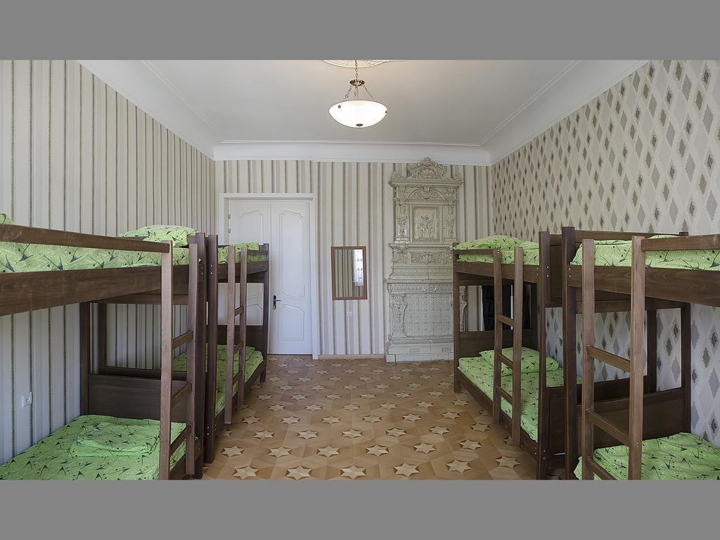 Griboedov Hostel & Suites Tbilisi ภายนอก รูปภาพ