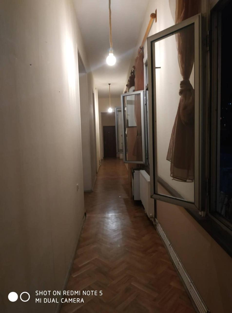 Griboedov Hostel & Suites Tbilisi ภายนอก รูปภาพ