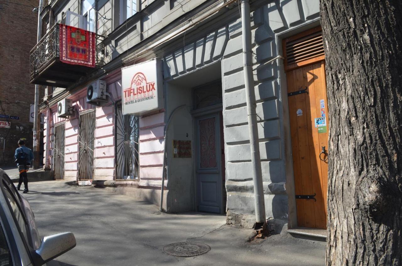 Griboedov Hostel & Suites Tbilisi ภายนอก รูปภาพ